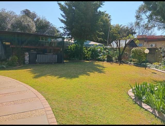 4 BEDROOM HOUSE FOR SALE IN HENNOPSPARK